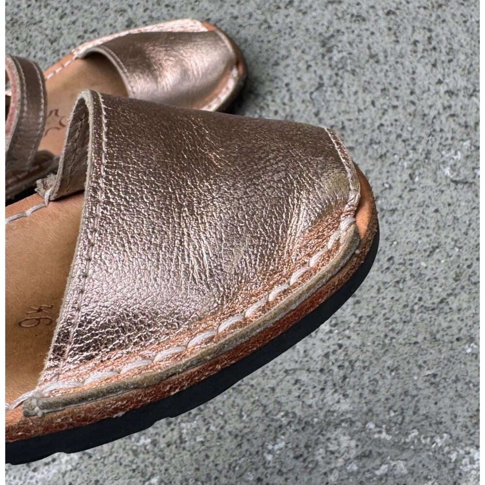 PONS Frailera Style Avarca Shoes Girls 26 EU 9.5 US Metallic Rose Gold Sandals - Picture 4 of 9